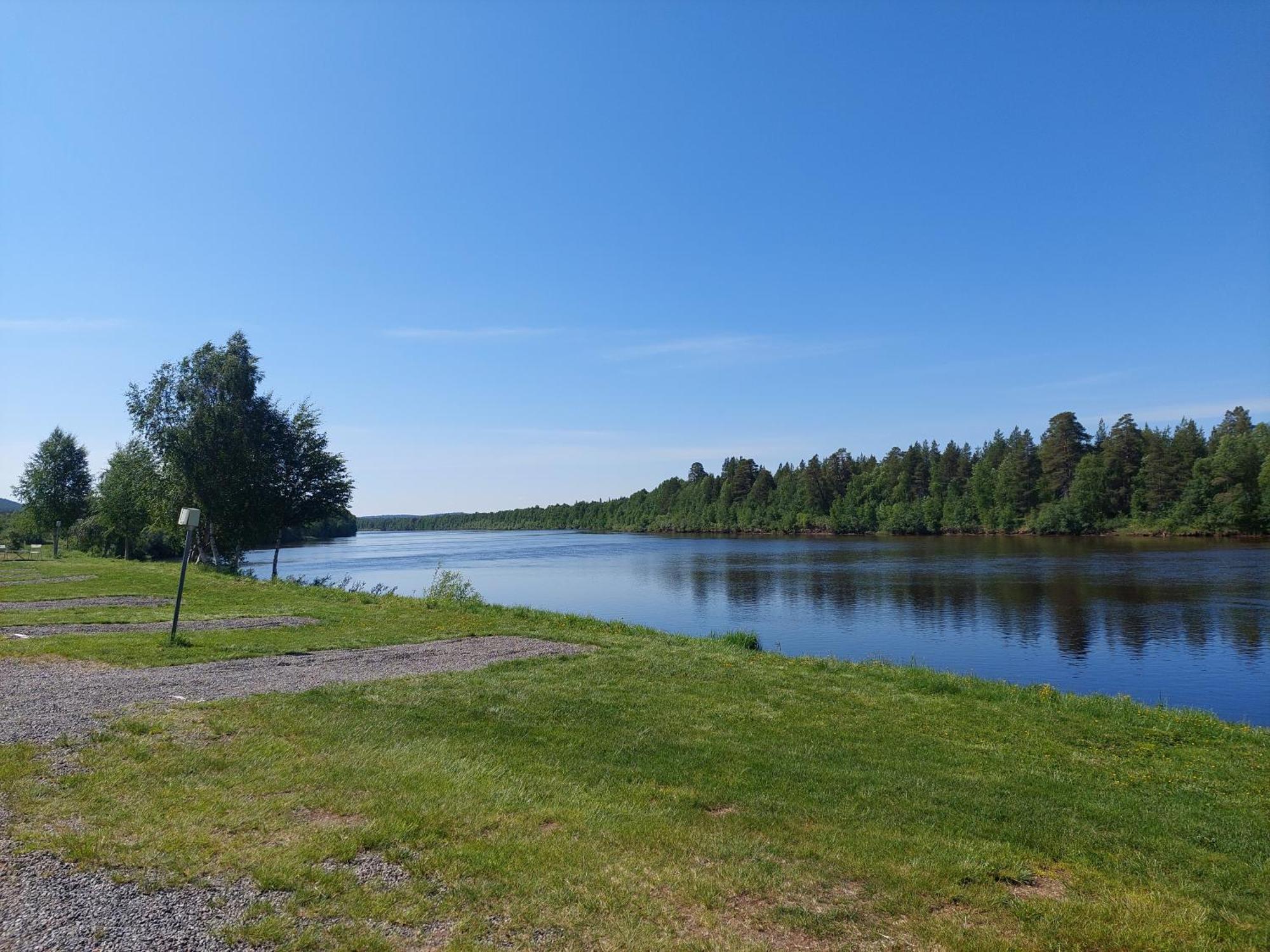 Ivalo River Camping Hotel Exterior photo